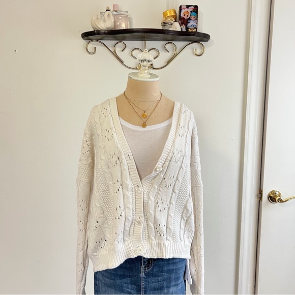 American Vintage Sweaters - Chunky Knit Cardigan